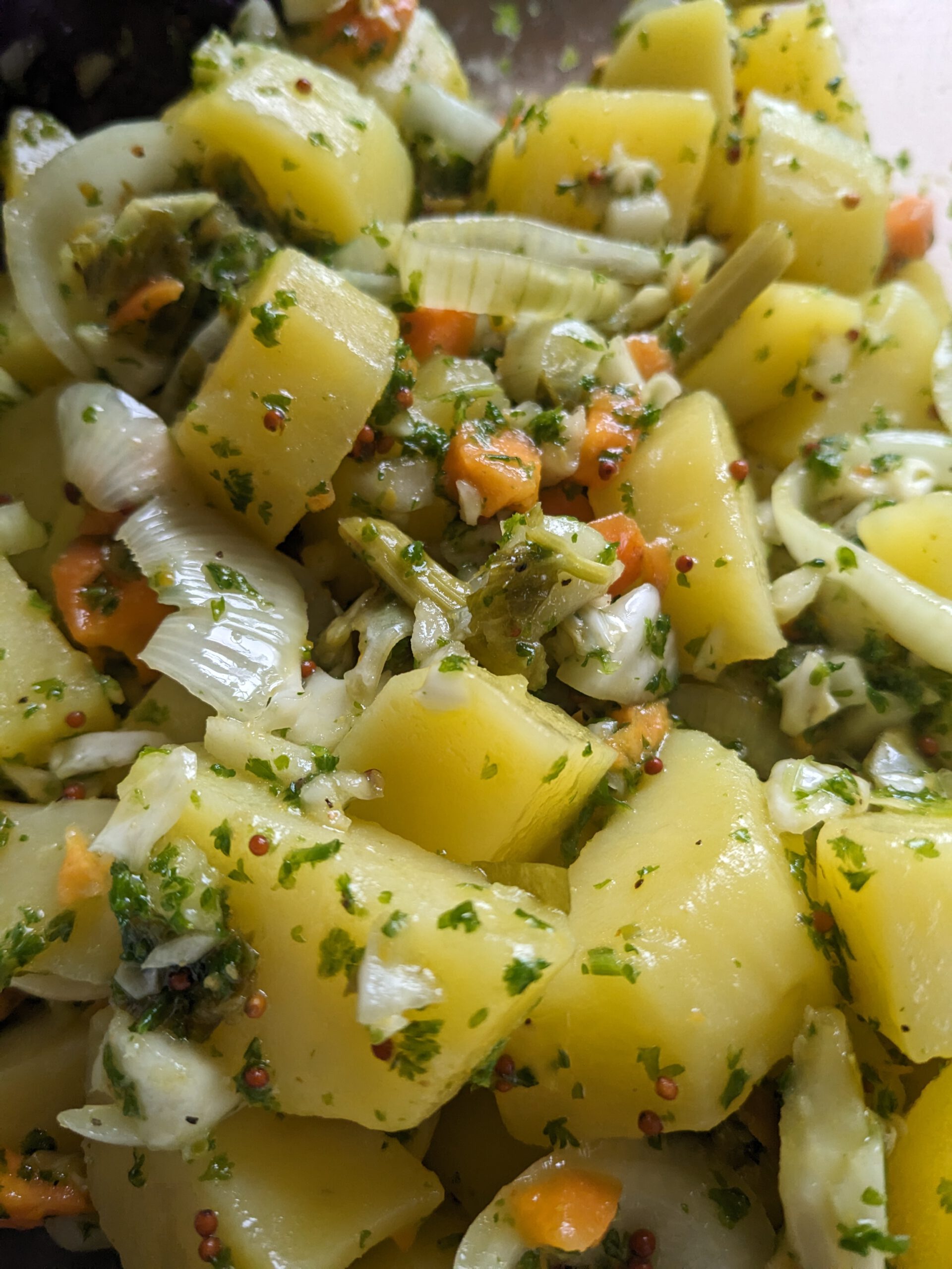 Mehr über den Artikel erfahren Kartoffelsalat mit fermentiertem Gemüse