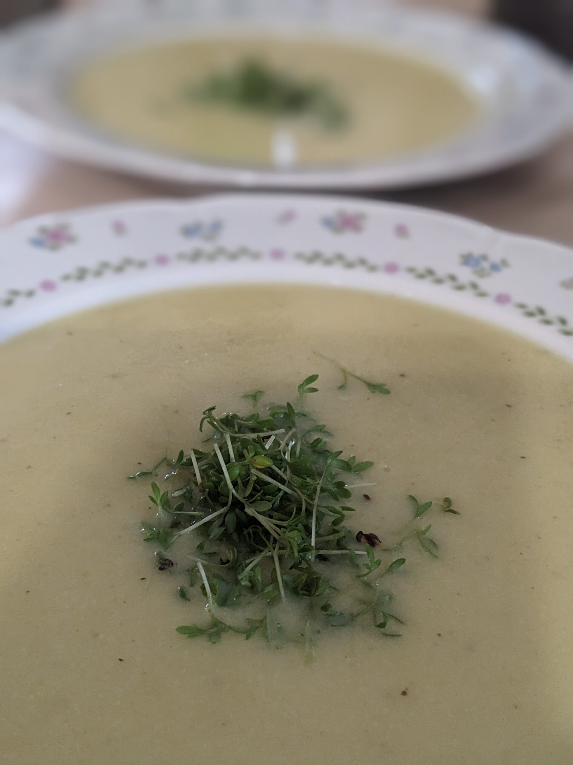 Mehr über den Artikel erfahren Blumenkohl-Cremesuppe  